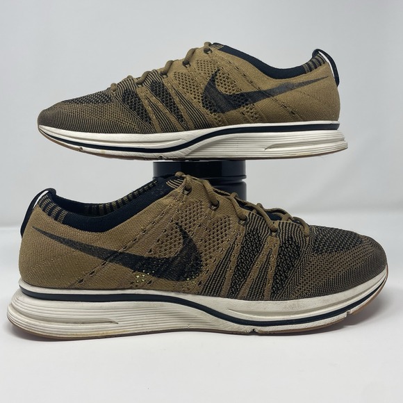 Nike Flyknit US Size 11 Mens Shoes Golden Beige Athletic Sneakers AH8396-203 - Picture 1 of 6